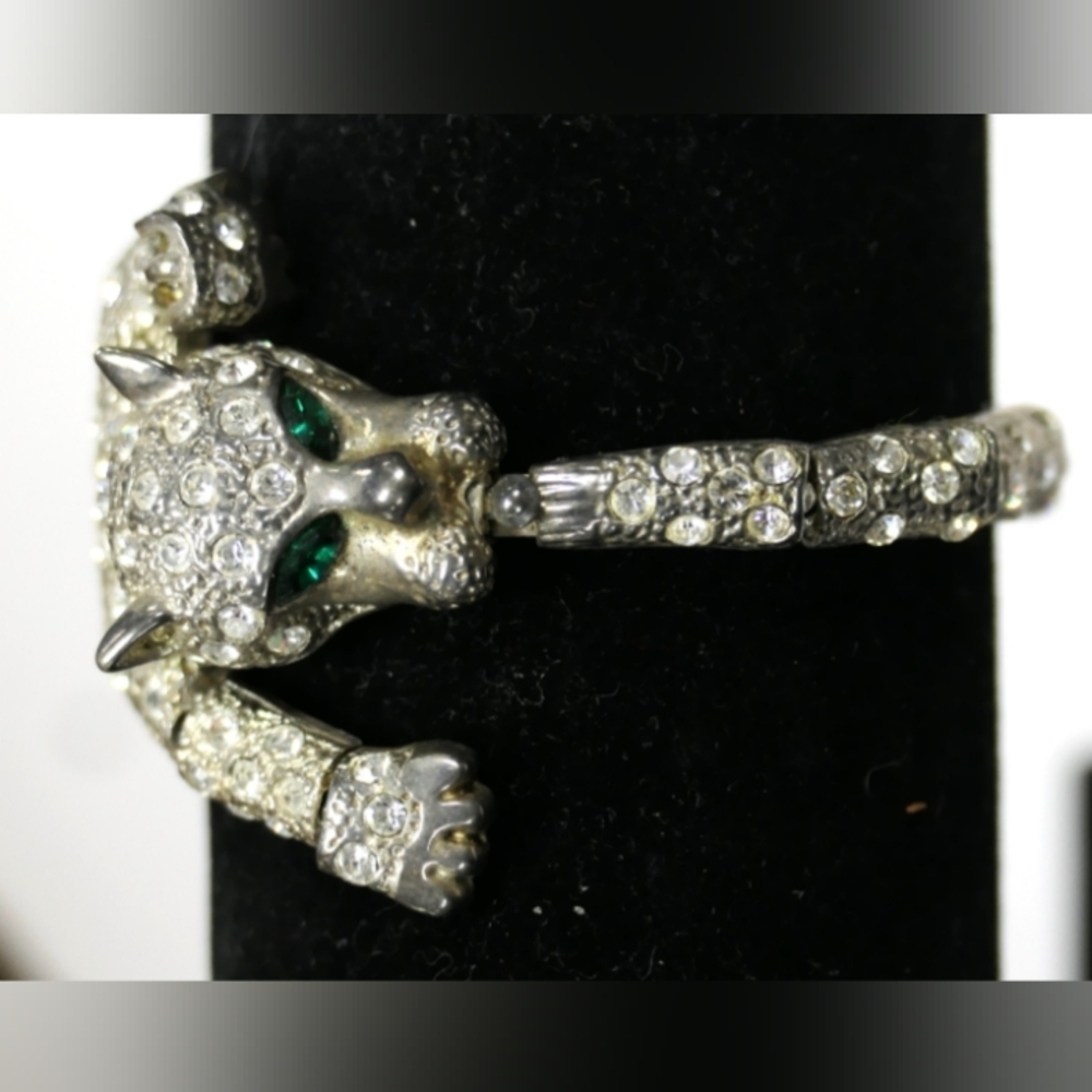 Rhinestone Cat Bracelet - Body/Tail Encrusted with Clear Stones, green eyes 7.5"